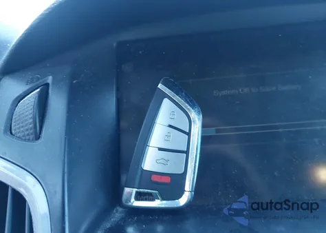 2012 Ford Focus Titanium z USA, uszkodzony, nr VIN 1FAHP3J20CL428059